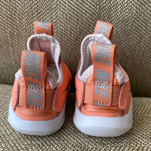 Infant Toddler Nike Flex Runner Sneaker. Unisex Ombré Peach Orange W/Silver. 3C. - Picture 7 of 14